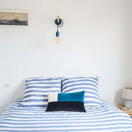 Maison Avec Piscine Collective A 100m Des Plages Pour 6 Personnes Vila *