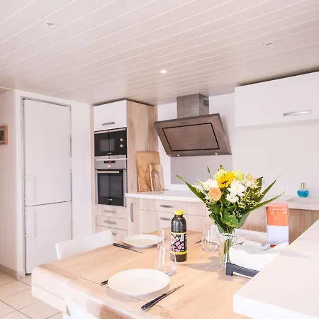 Maison Avec Piscine Collective A 100m Des Plages Pour 6 Personnes
