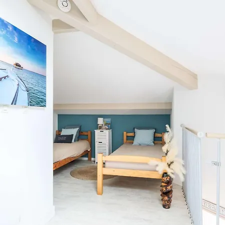 Vila Maison Avec Piscine Collective A 100m Des Plages Pour 6 Personnes