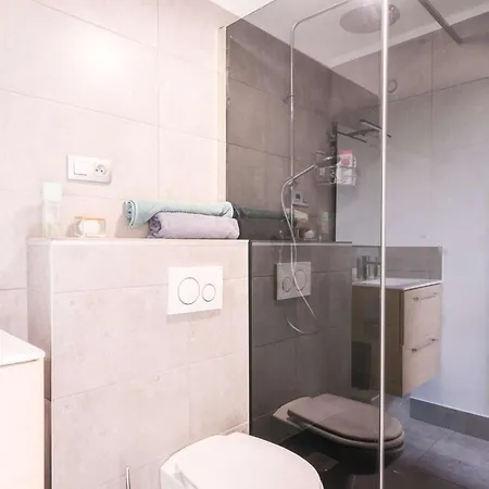 Maison Avec Piscine Collective A 100m Des Plages Pour 6 Personnes Vila *