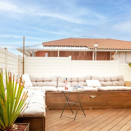 Maison Avec Piscine Collective A 100m Des Plages Pour 6 Personnes Biscarrosse